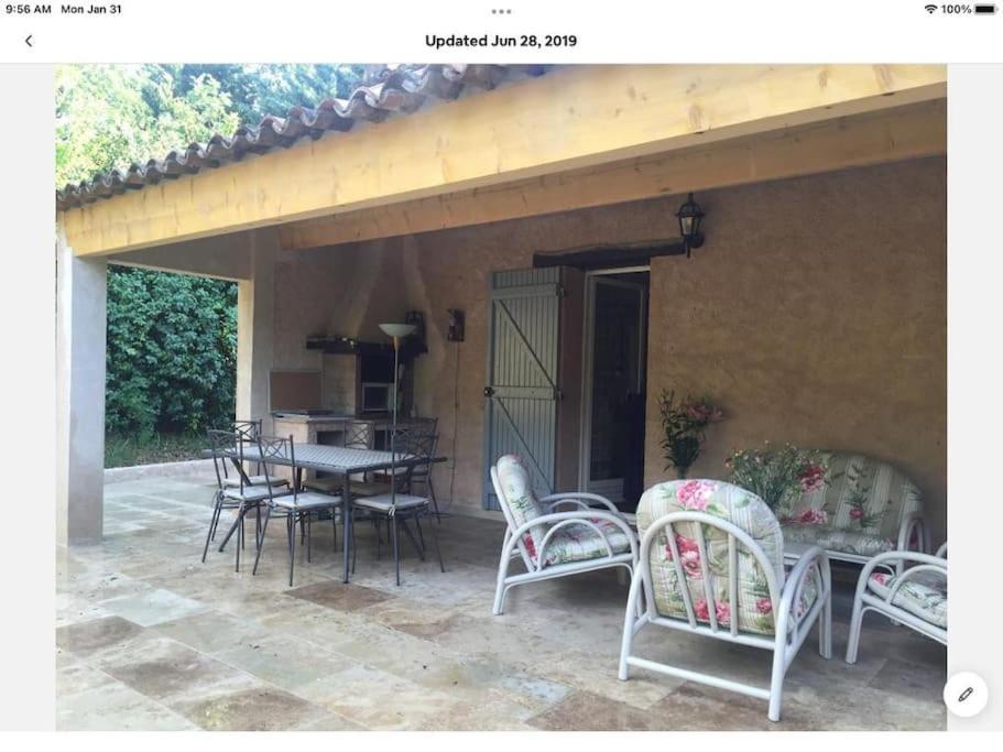 Petit Coin De Paradis En Provence Aups Esterno foto